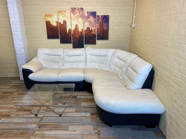 Decent Cream Leather Corner Sofa