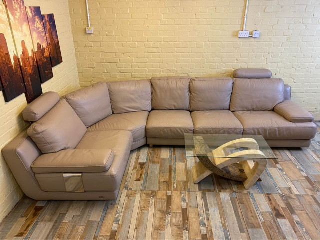 Big Family Sized Taupe Leather Corner Sofa (KT)