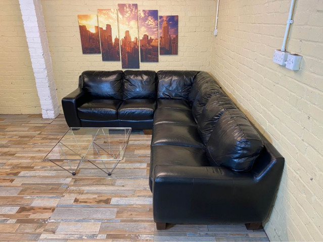Vanta Black Leather Corner Sofa (KT)