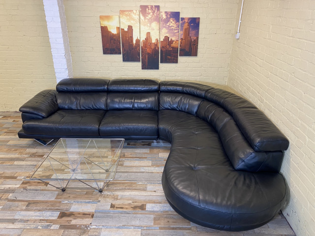 Luxurious Large Black Leather Corner Sofa (ME)