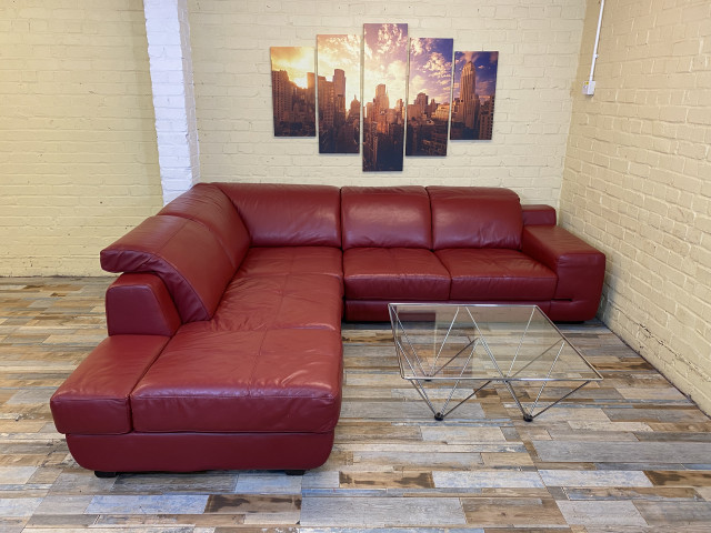 Sensual Red Leather Corner Sofa (KT)