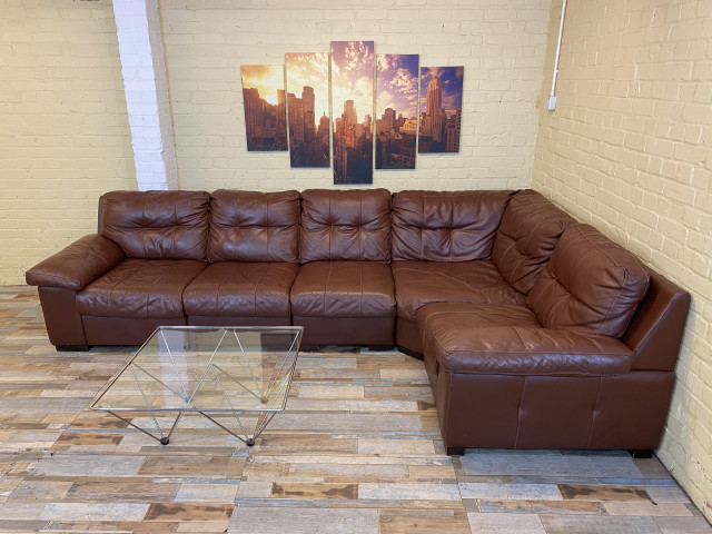 Charmingly Large Brown Leather Corner Sofa (ME)