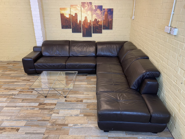 Sumptuous Deep Brown Leather Corner Sofa (KT)