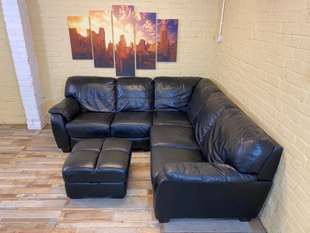 Resplendent Black Leather Corner Sofa (KT)