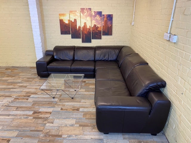 Phenomenal Brown Leather Corner Sofa (ME)