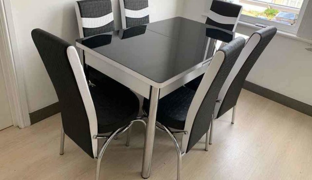 sale sale Brand New Dining table with chairs Deliv