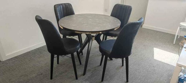 ROUND DINING TABLE WITH 4 CHAIRS CASH ON DELIVERY