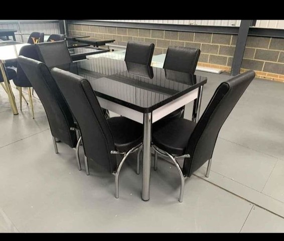 Brand new dining table with 6 chairs Free home del