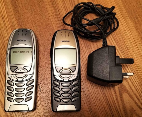 Nokia 6310i mobile phone + Charger
