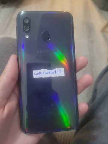 Samsung galaxy A40 like new