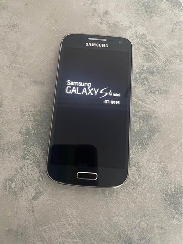 Samsung Galaxy S4 mini phone