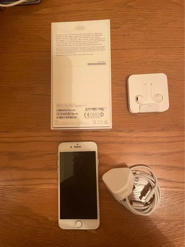 Apple iPhone 7 Model A1778 - 32GB - Silver (unlock