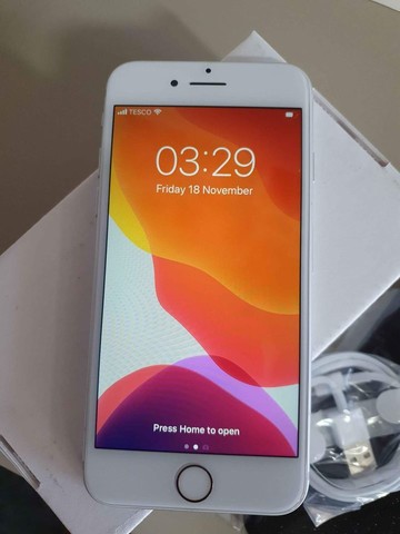 Iphone 7 128GB on 02/giffgaff excellent condition 