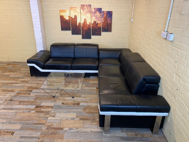 Large Black/White Leather Corner Sofa