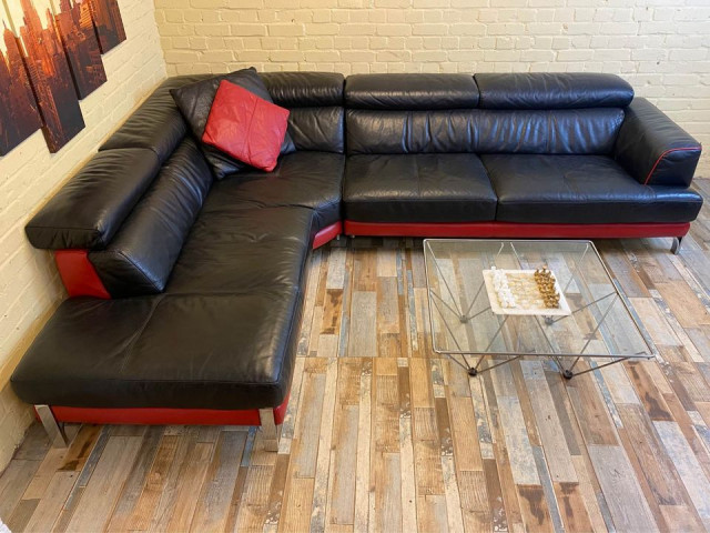 Fab Black & Red Leather Corner Sofa (KT)