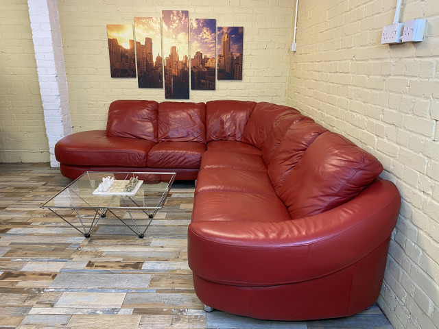 Gorgeous Red Leather Corner Sofa