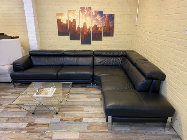 Big Luxurious Black Leather Corner Sofa